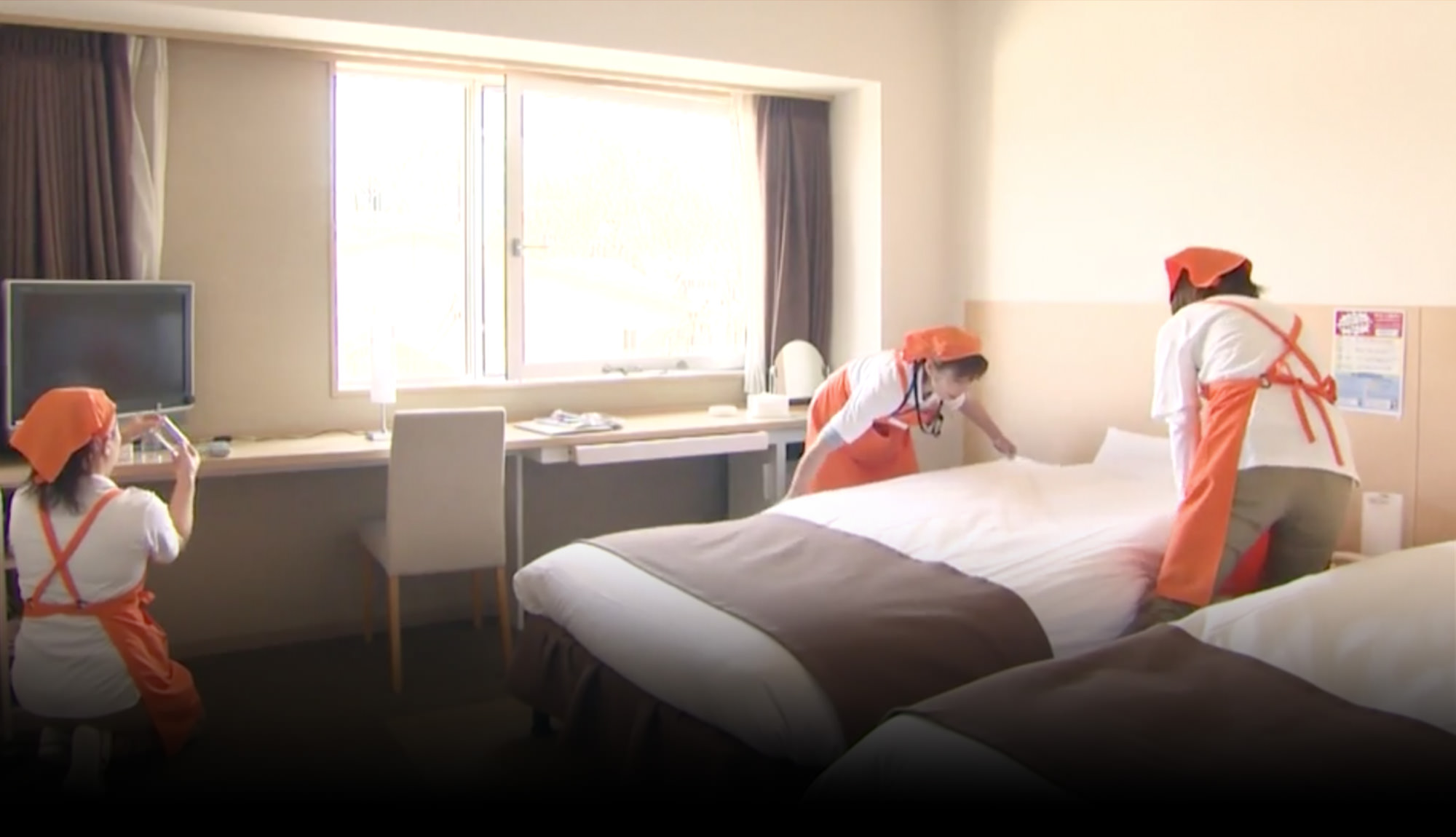 フロンティア観光株式会社 4